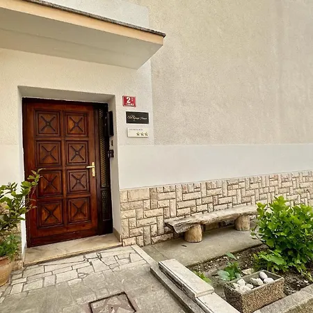 Ferienwohnung Old Square House - Hisa Na Starem Trgu Tolmin Exterior foto